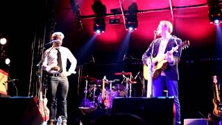 Oldelaf - Isabelle La Coccinelle - Magic Mirror de La Défense (25/03/12)