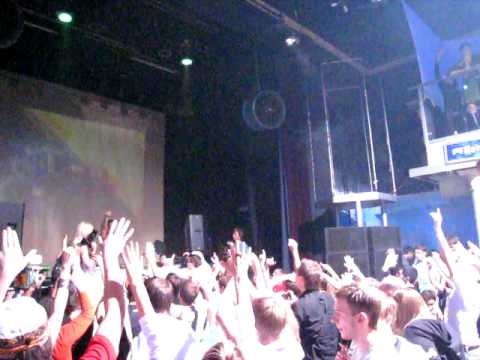 Solar Dance. Signalrunners  - These Shoulders. Live @ Club Gorod. Moscow (20.12.2008)