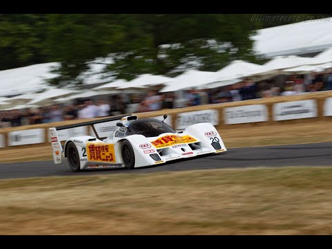 Lola T92/10 LOUD V10 Fly-by