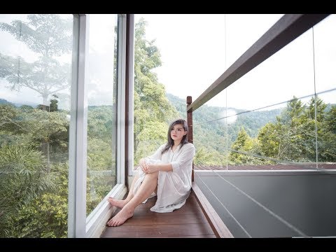Crystal王雪晶－个人首张 EP Renée《四方形》Official MV
