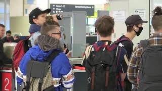 &#39;Americans &quot;Why Don&#39;t We&quot; throw Australian boomerang gift in the trash&#39; 29/8/18