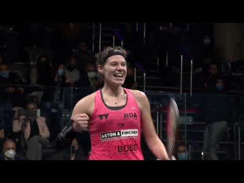 Perry completes incredible comeback vs El Hammamy for women's Black Ball title | Egypt | Squash | 壁球