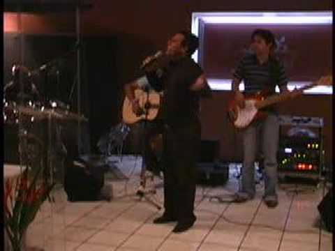 Julio Melgar en adoracion