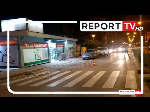 Sherr me thika në Berat! Të rinjtë ndalin makinat në mes të rrugës dhe konfliktohen!