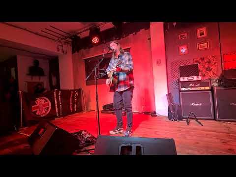 Gaz Brookfield  - Monochrome.