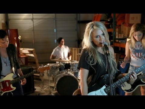 Jenn Rykert - Weaker Sex (Official Music Video)