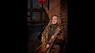 Interview with Donna Hughes, Singer &amp; Songwriter