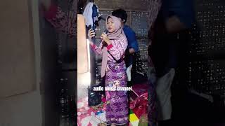 Download lagu setangkai bunga padi .pasangan lagi hepy #musikhiburan #dangdut #cover #musiklucu #hiburansegar mp3 Download lagu setangkai bunga padi .pasangan lagi hepy #musikhiburan #dangdut #cover #musiklucu #hiburansegar mp3