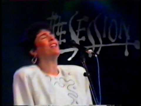 Mary Black - Past The Point of Rescue