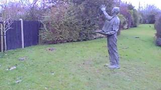 preview picture of video 'Templecombe Station Statue'