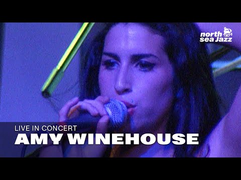 Amy Winehouse - 'In My Bed' [HD] | Live at Import Rotterdam Festival - 2004