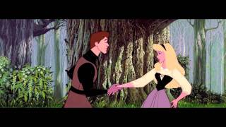 Kadr z teledysku Once Upon a Dream tekst piosenki Non/Disney Fandubs