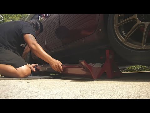 Scion xB side skirt/rocker panel removal/cleaning | Lenin's World #scionxb