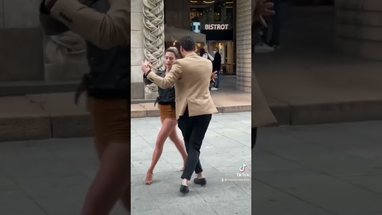 Natalia Cristofaro y Pablo Valentín Moyano ❤️‍🔥 Follow @tangoexpo #tango #shorts