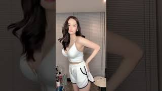 tiktok Chinese bra putih semangkanya gede [YouTube shorts] #doubin #womenasia #asiangirls #bukanmaen