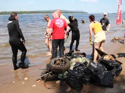 Самарские дайверы провели экологический флеш-моб