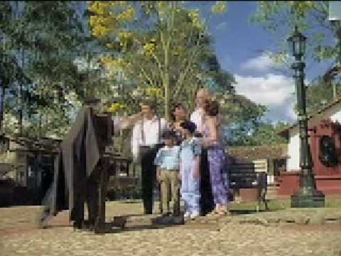 El Enredo  (Music Video) Joaquin Bedoya