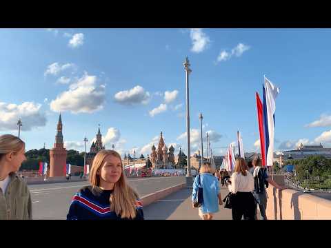EXPLORING MOSCOW IN 1 DAY - RUSSIA TRAVEL VLOG - Travelling Moscow in one day