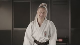 Karate with Anne-Marie [BLOOPERS]