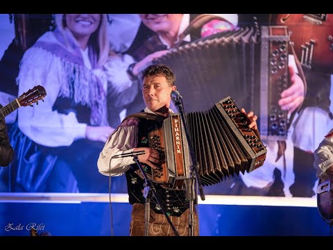 Ansambel Viharnik - Ljubezen je lepa (v živo)