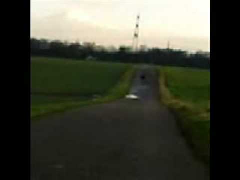 Fahrrad mit 125 ccm Motor. Dasselbe wie das andere nur mit MUKKe