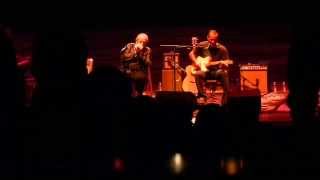 Ben Harper / Charlie Musselwhite- &quot;I&#39;m In I&#39;m Out And I&#39;m Gone&quot;