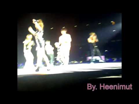 120922 SMTown World Tour III Jakarta Super Junior ft. F(x) - Oops