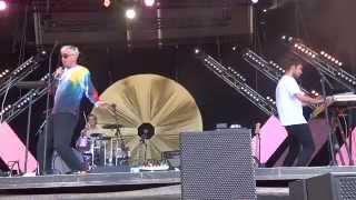 Bilderbuch - Feinste Seide - live @Pohoda Festival 2015