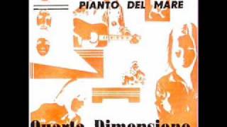 Kadr z teledysku Pianto del mare tekst piosenki Quarta Dimensione