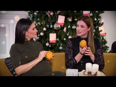 Így kívánnak boldog ünnepeket hírolvasóink, Csorba Viktória és Zavaros Eszter - HÍR TV