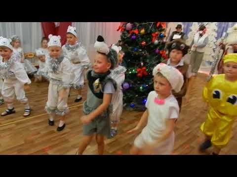 Танец белых медведей