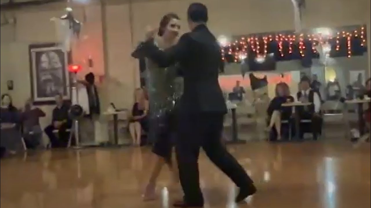 Video thumbnail for Ariel Leguizamon & Yesica Esquivel - Milonguero Viejo - October 18, 2024