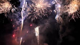 preview picture of video 'Cuijk   Mook Vierdaagse feest vuurwerk 18 07 2012'