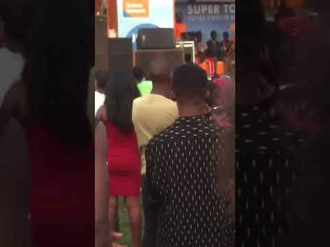 Ken de la vitesse et Tchapi Onanga NTCHAM à la plage leon mba