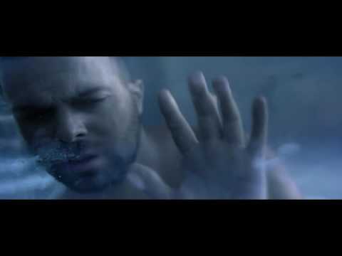 Ηλίας Βρεττός - Και Κάτι Ακόμη - Official Music Video