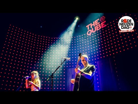 Rode Neuzen Dag: Emma Bale feat. Milow - Fortune Cookie (live in the Qube)