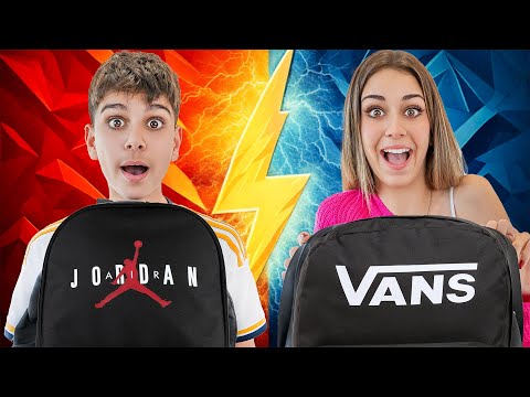 ¿Qué hay en mi Mochila? - Lara vs Niko