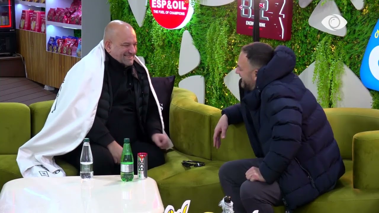 “Kush do iki dhe kush do vijë?”/ Iliri hedh batuta me Senon, banorët “shpërthejnë” në të qeshura