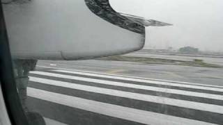 preview picture of video 'Must See!! De Havilland Dash 8 Q400 - Take off RWY 4L Newark Liberty Intl. Wing View'