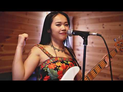 SHOW ME RIGHT NOW! - Juna Serita