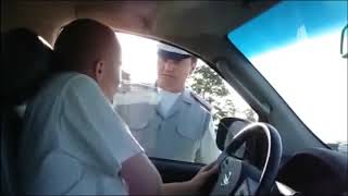 Мужик жостко разговаривает с гаи