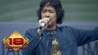 Download lagu SUARA MERDU .. ' LETTO ' RUANG RINDU (LIVE KONSER PALEMBANG 2007) mp3