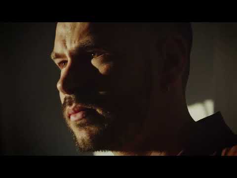 Chris Holsten - Høyt over havet (Official Lyric Video)