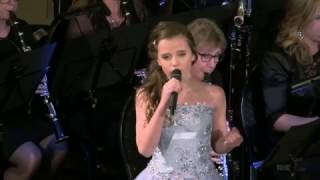 Amira Willighagen -  