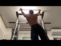 チンニングで背中のトレーニング