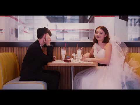 What does dreaming of getting married to an unknown person mean?