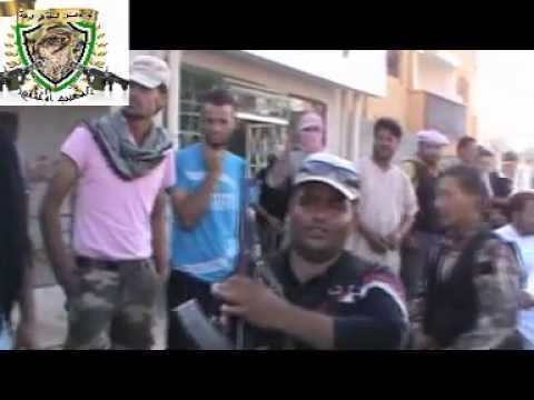 استعداد عناصر لواء صقور السنة في معدان للمشاركة في حصار اللواء 93 في محافظة الرقة