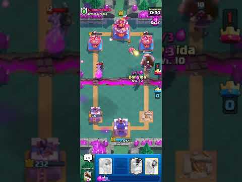 Comeback at 117 life ELECTRIC WIZARD VS MINI PEKKA : Clash royale