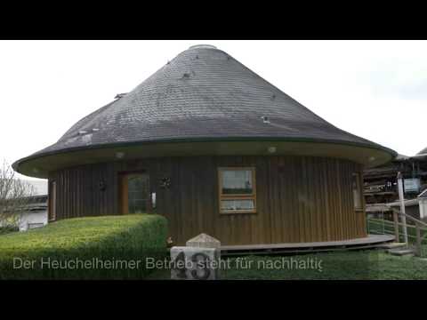 Zimmerleuten und einem Haus beim Drehen zugeschaut. Betriebsbesuch bei Rinn XI