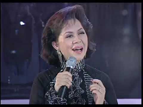 Thể hiện bởi Giao Linh